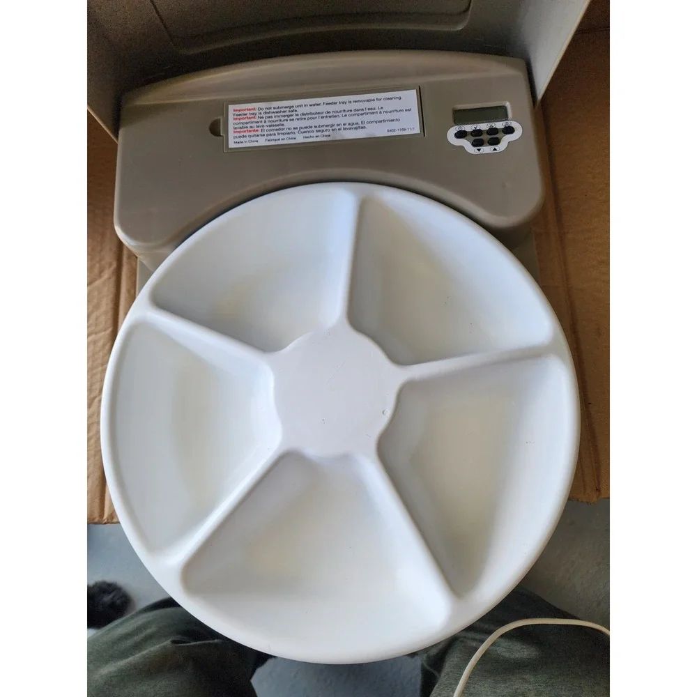 PetSafe PFD11-13707 5-Meal Dog and Cat Automatic  Feeder Dispenser - White